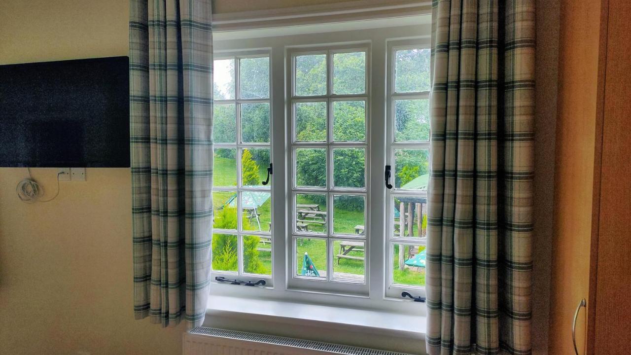 The Trusty Servant Inn Lyndhurst Exteriér fotografie