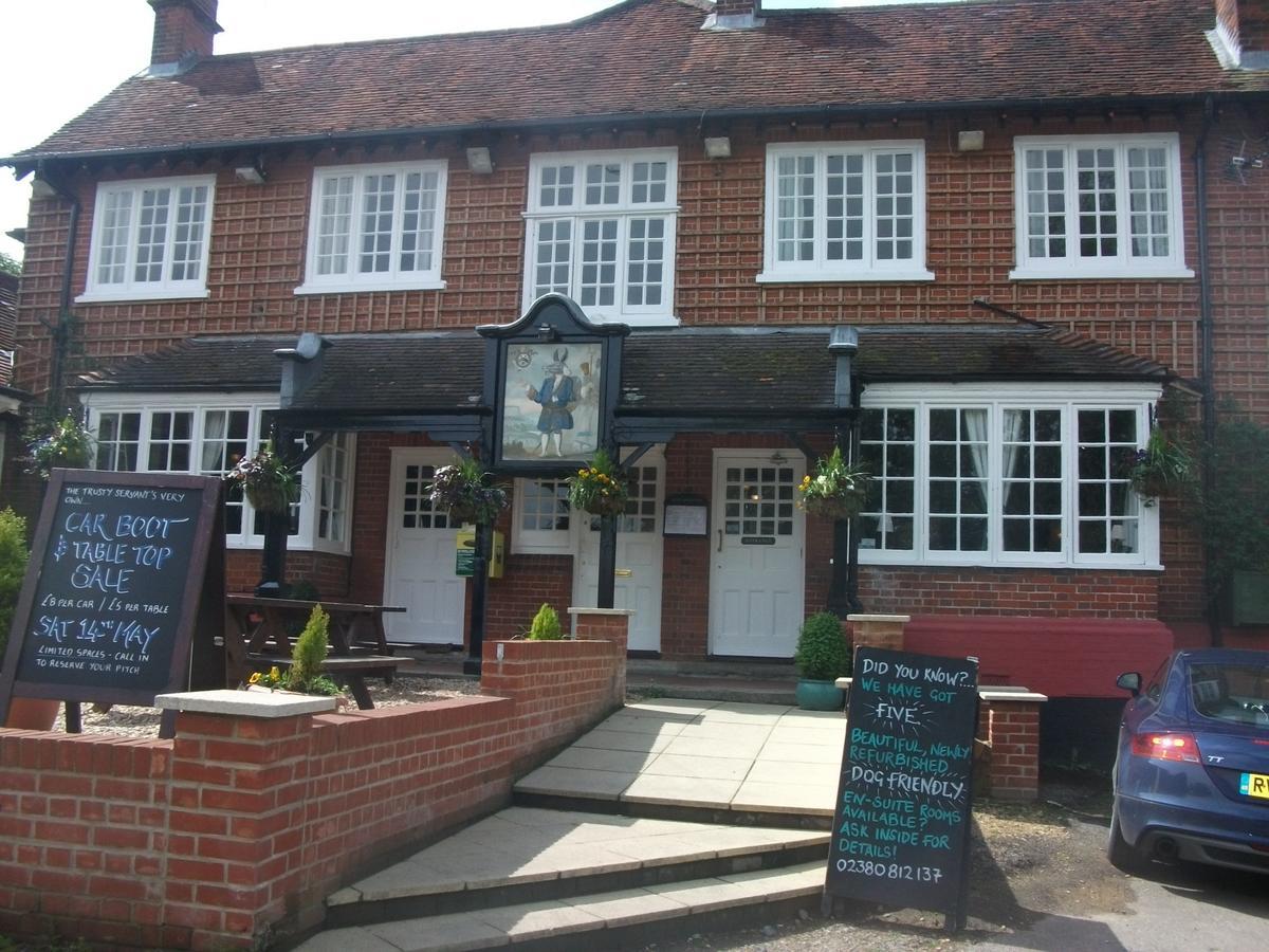 The Trusty Servant Inn Lyndhurst Exteriér fotografie